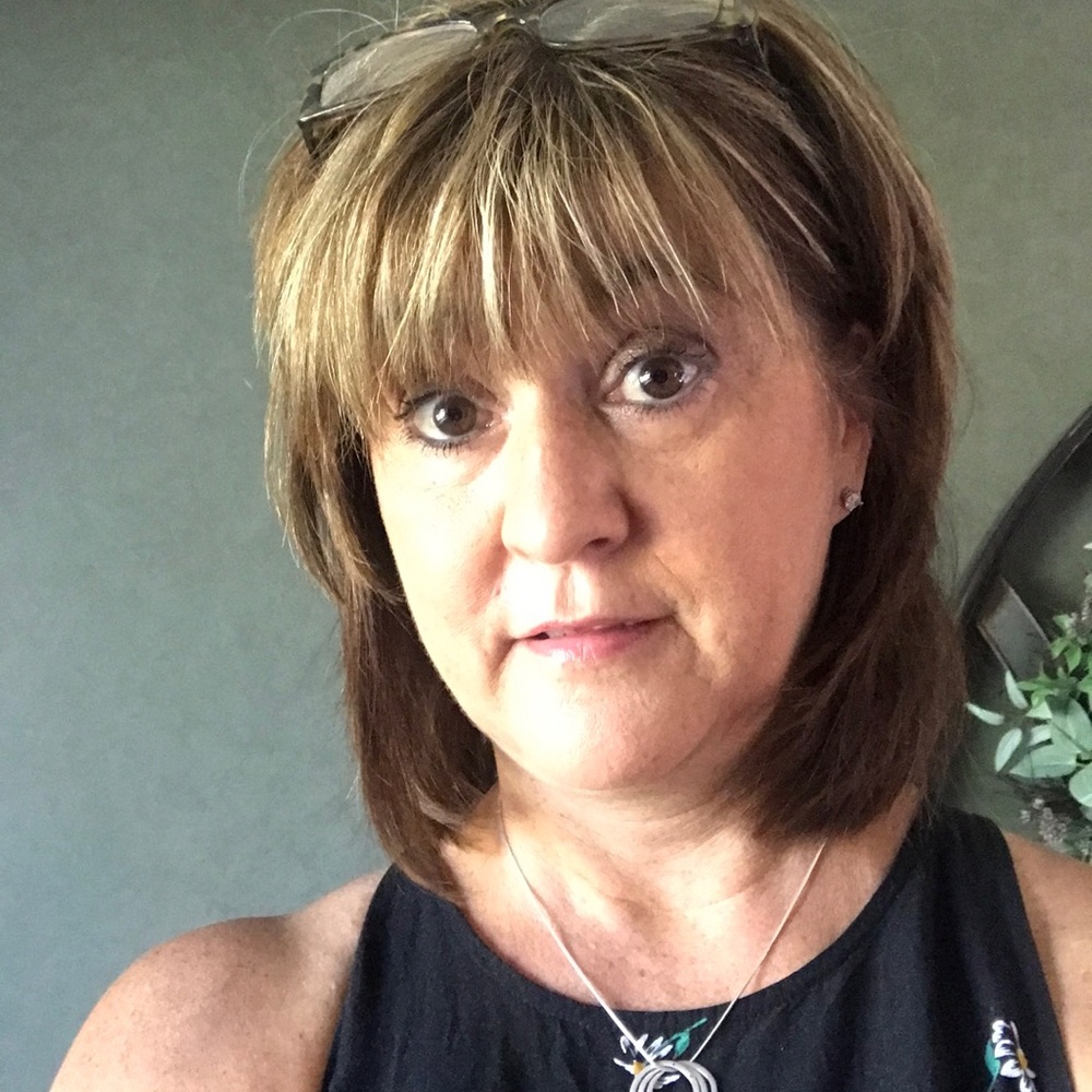 Meet your Posher, Cynthia